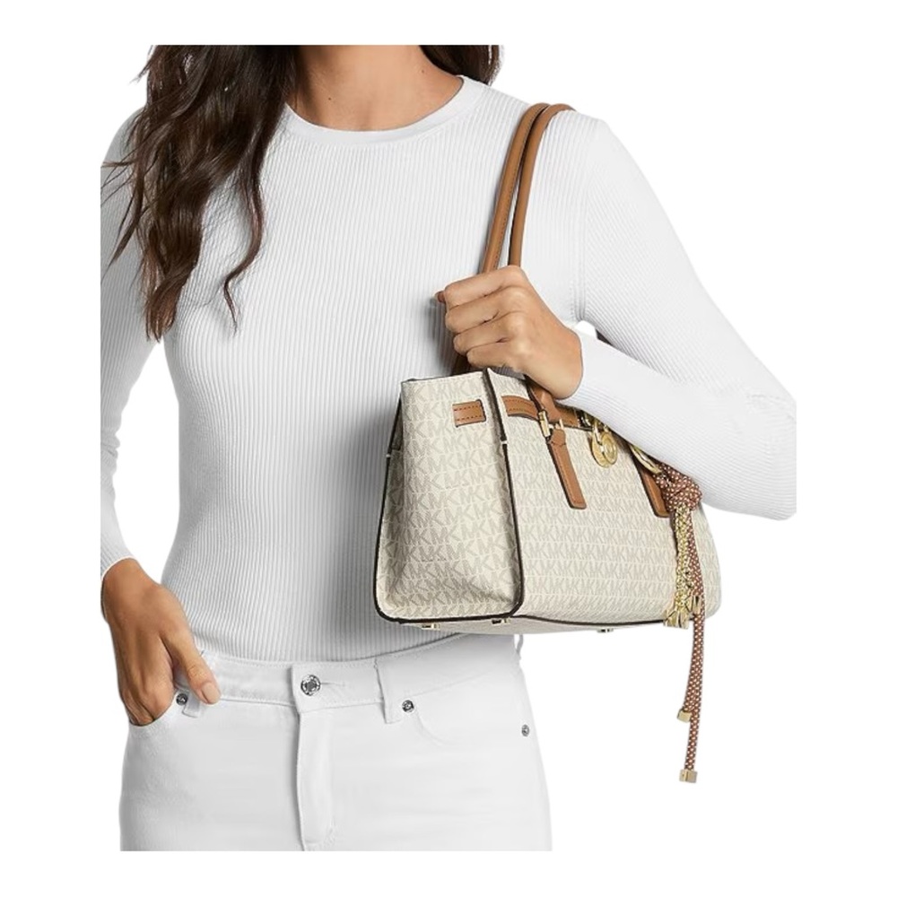 Michael Kors
Hamilton Moderne Small East West Shoulder Bag - Picture 2 of 6